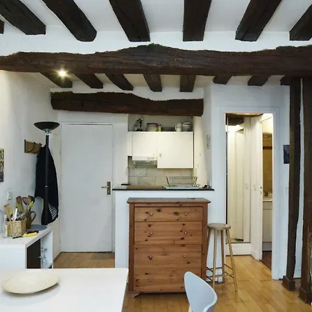 Cosy And Lovely Apartment#rue Mouffetard 아파트 *